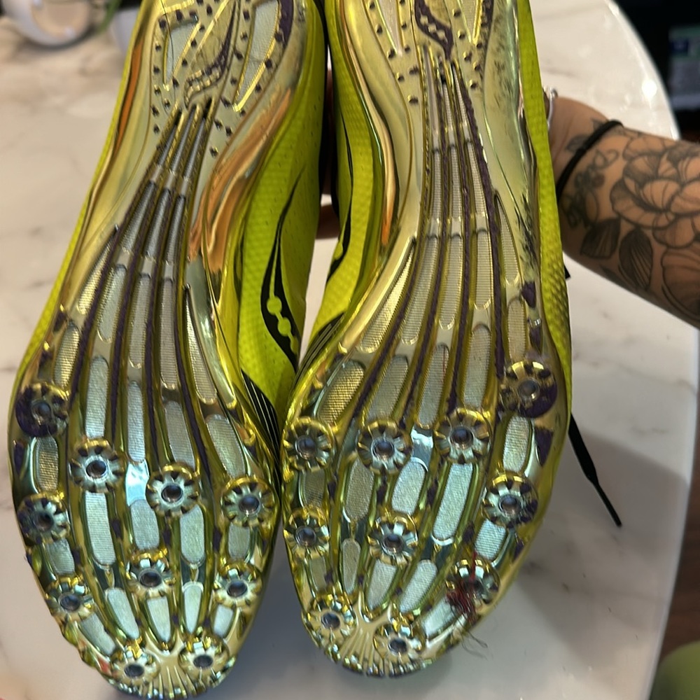 Running spikes - Picture 3 of 3